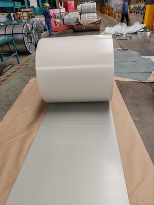 kopen 1,2 mm voorgelakt gekleurd staalrol met 180–320 MPa vloeigrens en 10–25 µm toplaag voor hekpanelen online manufacture