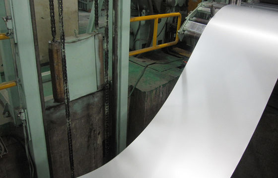 kopen Zinkgecoate warmgedoopte gegalvaniseerde stalen spoel van 914 ∼1250 mm met 40 ∼275 g/m2 coating voor apparatuur, bouw en industrieel gebruik online manufacture