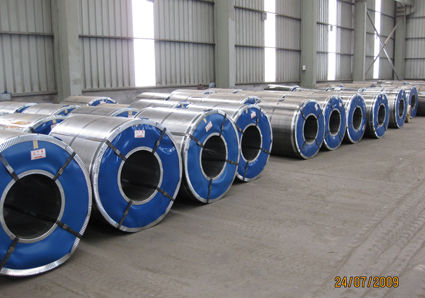 kopen Spangle-oppervlak Warm gedompelde gegalvaniseerde stalen spoel met een breedte van 750 mm en een zinkcoating van 60 g / m2 voor bouwtoepassingen online manufacture
