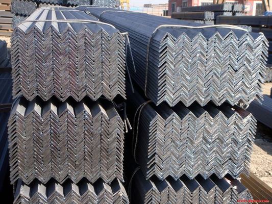 kopen Structureel staal met gelijke hoek EN ASTM JIS GB Standaard hoekstaaf van zacht staal online manufacture