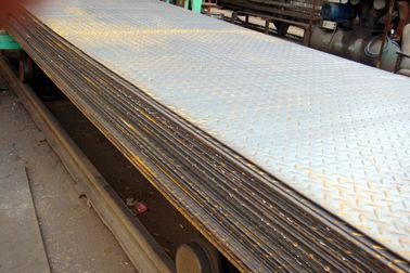 kopen SS400, Q235B, S235JR warme gerold staal spoelen / geruit Steel Plate, 2000mm-12000mm lange online manufacture