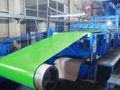 kopen GB/T 12754 Voorgeverfde kleurstaal spoel met SMP-polyestercoating voor daken en gebouwpanelen online manufacture