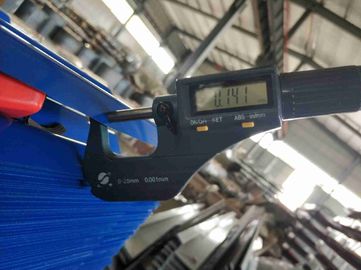 kopen Maak de Golfbladen van het de Bladendak van het Staaldakwerk galvaniseerde waterdicht de Multikleur Golfbladen van het Staaldak online manufacture