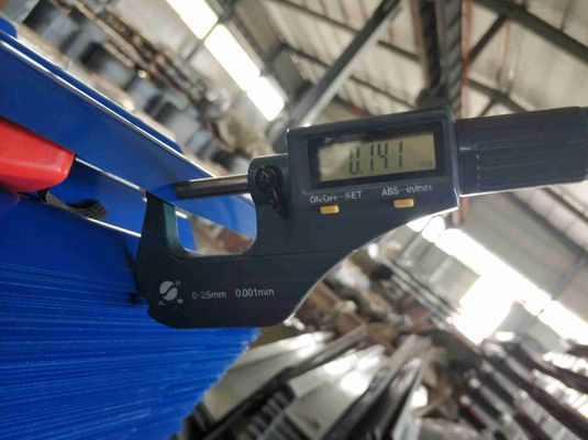 kopen Waterdichte, meerkleurige golvende stalen dakplaten voor dak- en wandbekleding online manufacture