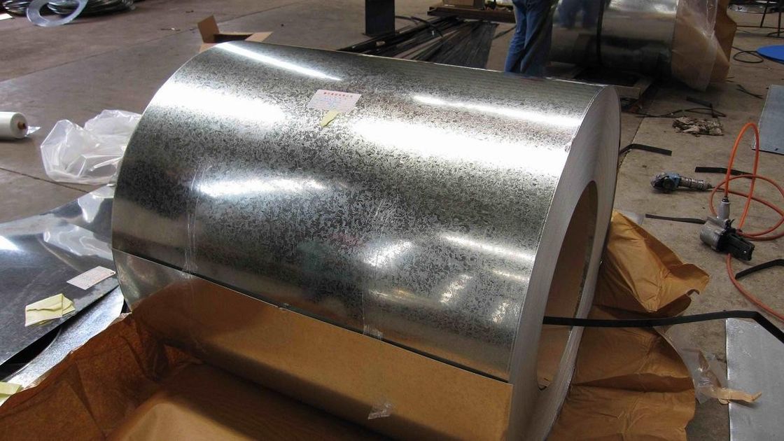 22 Gauge Chromated Hot Dip Galvanized Steel Strip met regelmatige spangle voor meubelonderdelen en smalle breedte fabricage