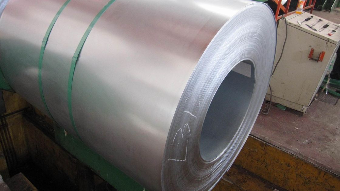 Regelmatige spangle thermisch verzinkte stalen strip 30–1500 mm met Z40–Z450 zinkcoating