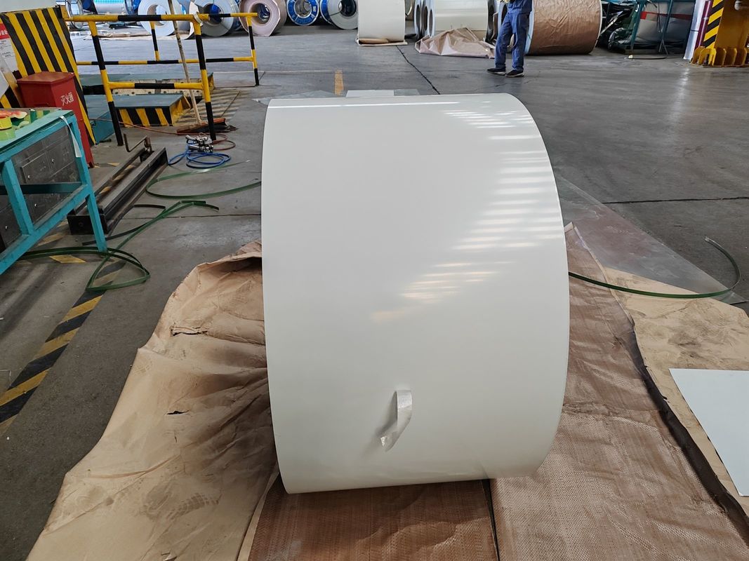 1,2 mm voorgelakt gekleurd staalrol met 180–320 MPa vloeigrens en 10–25 µm toplaag voor hekpanelen