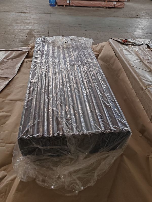 Gegalvaniseerde gegolfde metalen dakplaten 0,14 ∼1,50 mm met 30 ∼275 g/m2 zinkcoating voor dak- en wandpanelen