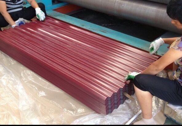 Kleur JIS G3322 CGLCC ASTM A792 EN10169 DX51D+AZ gegolfde stalen dakplaten