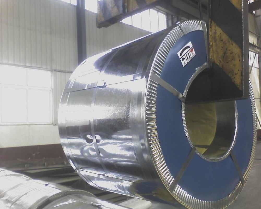 DX51D Standaard Spangle Warmgewalst Verzinkt Staalrol 0,45 mm × 1219 mm voor Meubelpanelen en Plaatfabricage