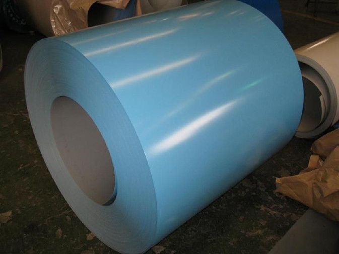 JIS G3312 DX51D+Z Voorgeverfde kleuren staal spoelen 0,12 ∼1,20 mm 700 ∼1250 mm voor daken en gebouwpanelen