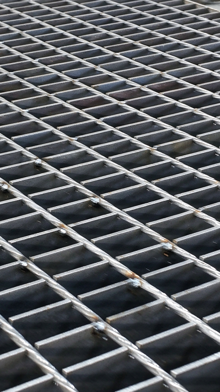 30 × 3 mm warm gedompeld gegalvaniseerd gelast stalen rooster voor algemene industriële vloeren