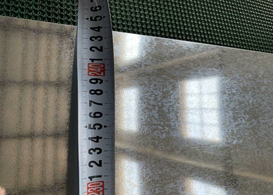 0.15·3.8mm JIS G3302 SGCC Warm gedompelde gegalvaniseerde staalplaat Z40·Z275 voor pijpleiding en constructie