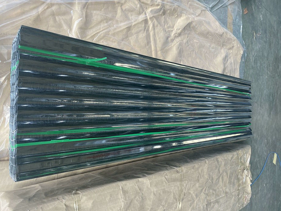 SGCC gegolfde gegalvaniseerde dakplaat met 60 ‰ 275 g/m2 zinkcoating en 76 mm golfprofiel voor dak- en wandbekleding